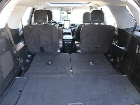 Used 2023 Ford Explorer Limited w/ Limited Technology Package AWD/4WD image 15