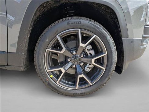 New 2026 Jeep Cherokee Overland w/ Advanced Pro Tech Group AWD/4WD image 17