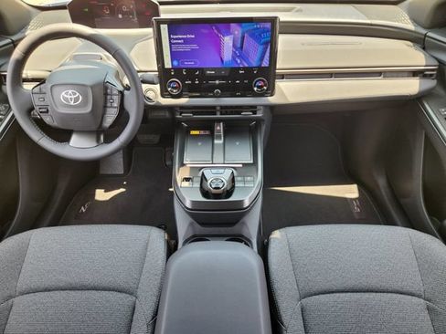 Used 2026 Toyota bZ FWD image 18