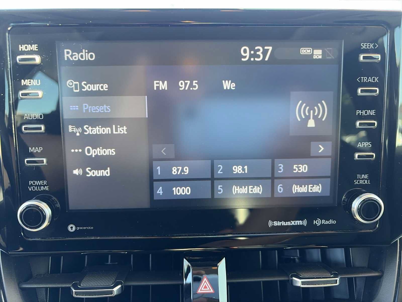 Used 2021 Toyota Corolla XLE FWD image 12