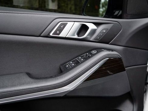 Used 2019 BMW X5 xDrive40i w/ Parking Assistance Package image 36