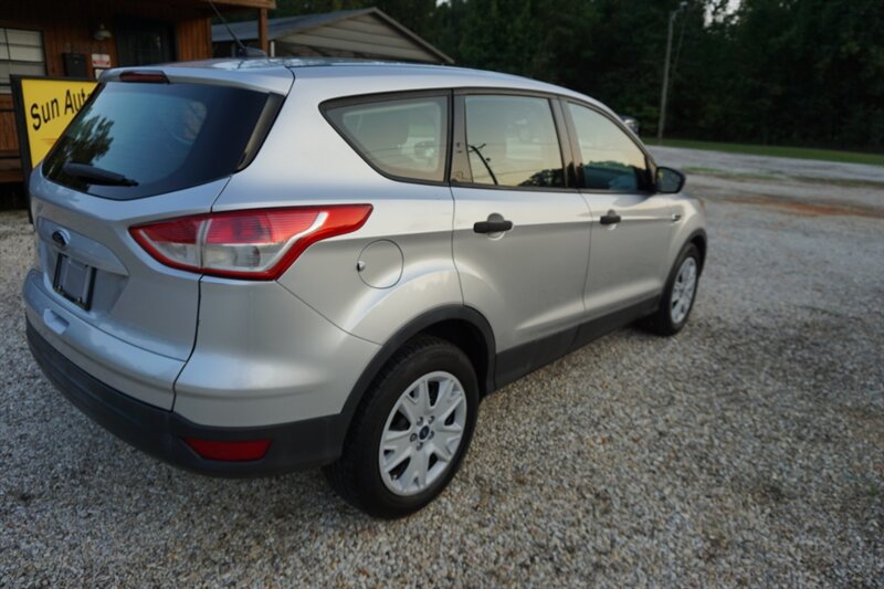 Used 2014 Ford Escape S FWD image 3