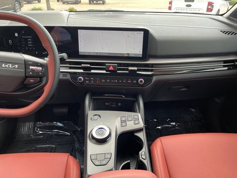 New 2026 Kia Sportage SX Prestige AWD/4WD image 12