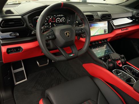 Used 2026 Lamborghini Urus SE image 9