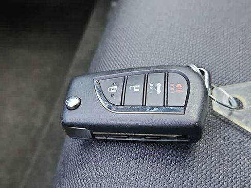 Used 2026 Toyota Corolla LE FWD image 28