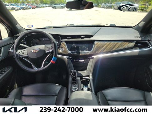 Used 2023 Cadillac XT6 Premium Luxury AWD/4WD image 18