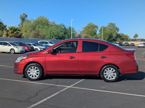 Used 2018 Nissan Versa S Plus image 3