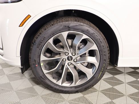 New 2026 Lincoln Aviator AWD w/ Jet Appearance Package image 19