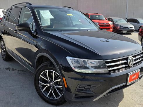 Used 2019 Volkswagen Tiguan SE FWD image 1