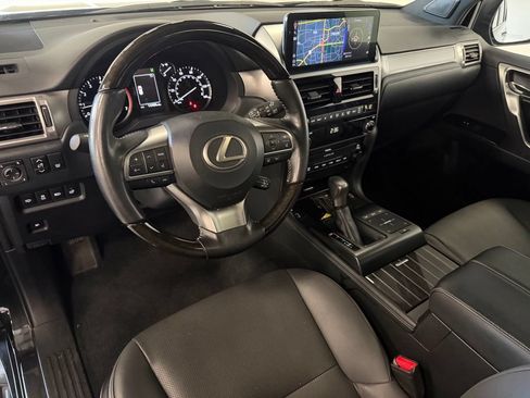 Used 2023 Lexus GX 460 Premium w/ Premium Package AWD/4WD image 11