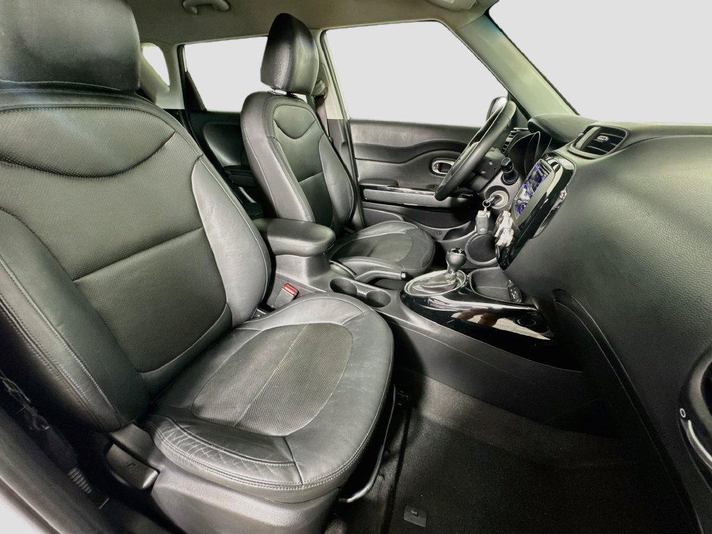 Used 2016 Kia Soul ! FWD image 28