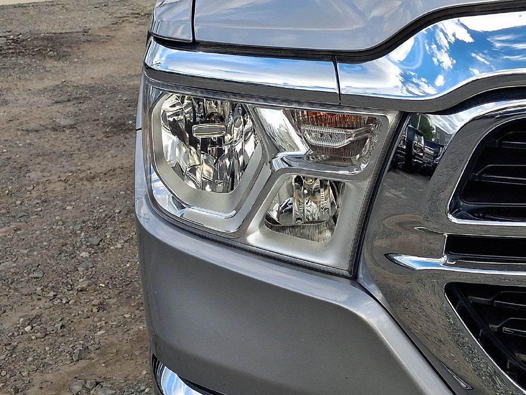 Used 2020 RAM 1500 Big Horn AWD/4WD image 35