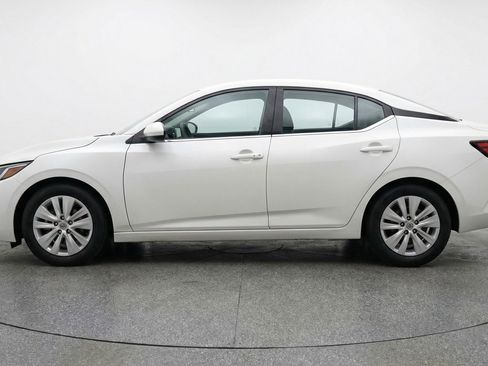 Used 2025 Nissan Sentra S image 5