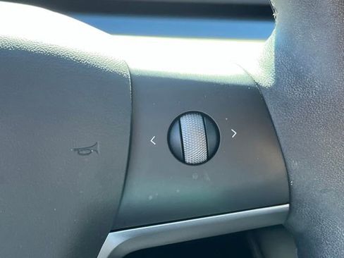 Used 2024 Tesla Model Y Long Range image 14