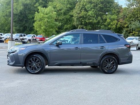 Used 2023 Subaru Outback Onyx Edition AWD/4WD image 3