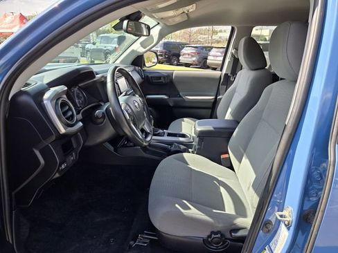Used 2019 Toyota Tacoma SR5 AWD/4WD image 12