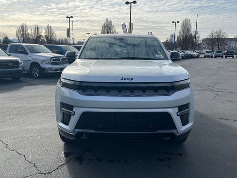 New 2026 Jeep Grand Wagoneer Limited image 3