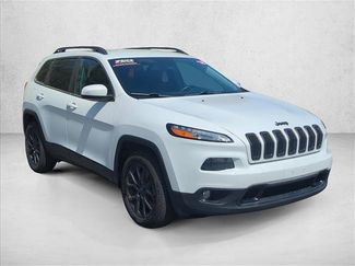 Used 2018 Jeep Cherokee Latitude Plus video 3