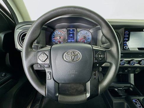 Used 2020 Toyota Tacoma SR image 11