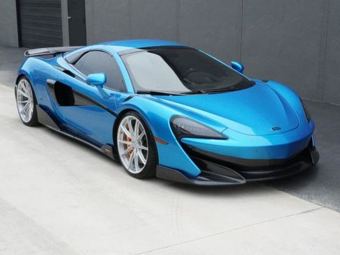 Used 2020 McLaren 600LT Spider RWD image 23