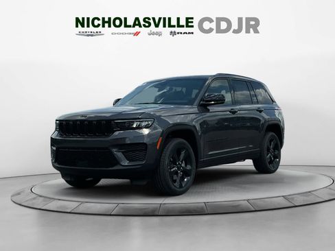 New 2025 Jeep Grand Cherokee Altitude image 1