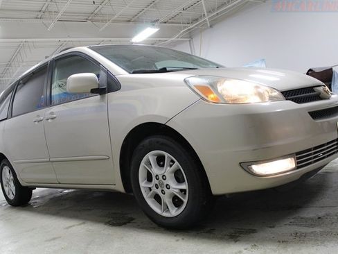 Used 2005 Toyota Sienna XLE image 39