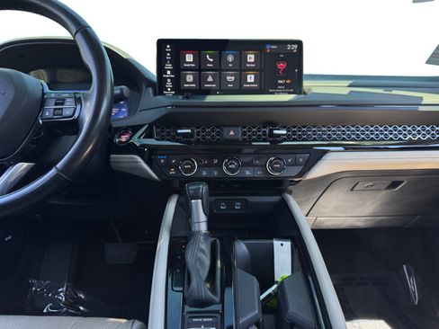 Used 2024 Honda Accord Touring image 11