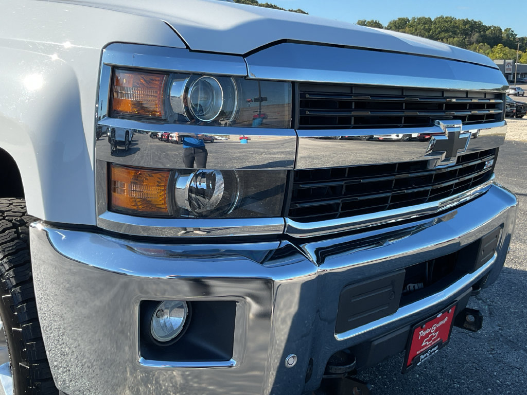 Used 2017 Chevrolet Silverado 2500 LTZ w/ Vortec Plus Package AWD/4WD image 13