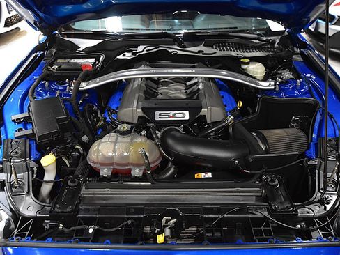 Used 2017 Ford Mustang GT w/ GT Performance Package RWD image 32
