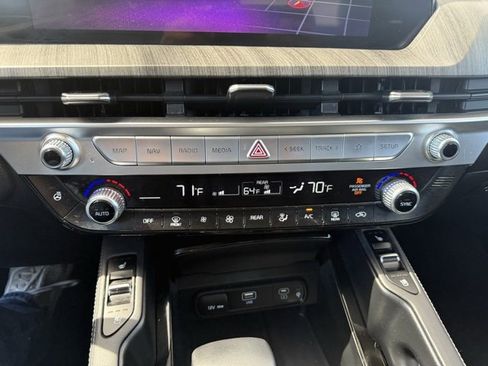 Used 2023 Kia Telluride EX image 20