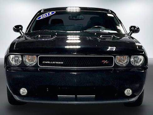 Used 2014 Dodge Challenger R/T RWD image 2