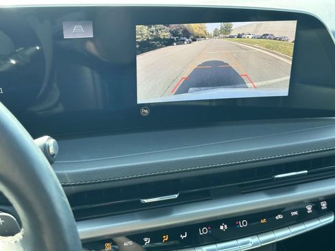 Used 2024 Cadillac XT4 Premium Luxury w/ Technology Package AWD/4WD image 34