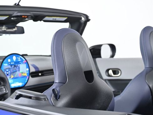 Certified 2025 MINI Cooper S image 34