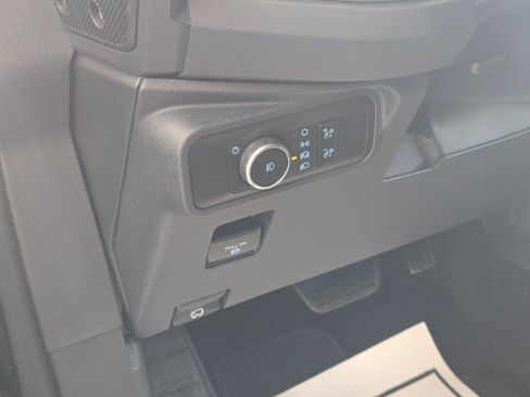 Used 2025 Ford Bronco Badlands image 13