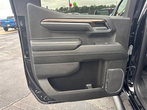 Used 2024 Chevrolet Silverado 1500 LT Trail Boss w/ Convenience Package II image 23