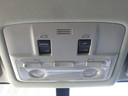 Used 2015 Toyota RAV4 XLE FWD image 23
