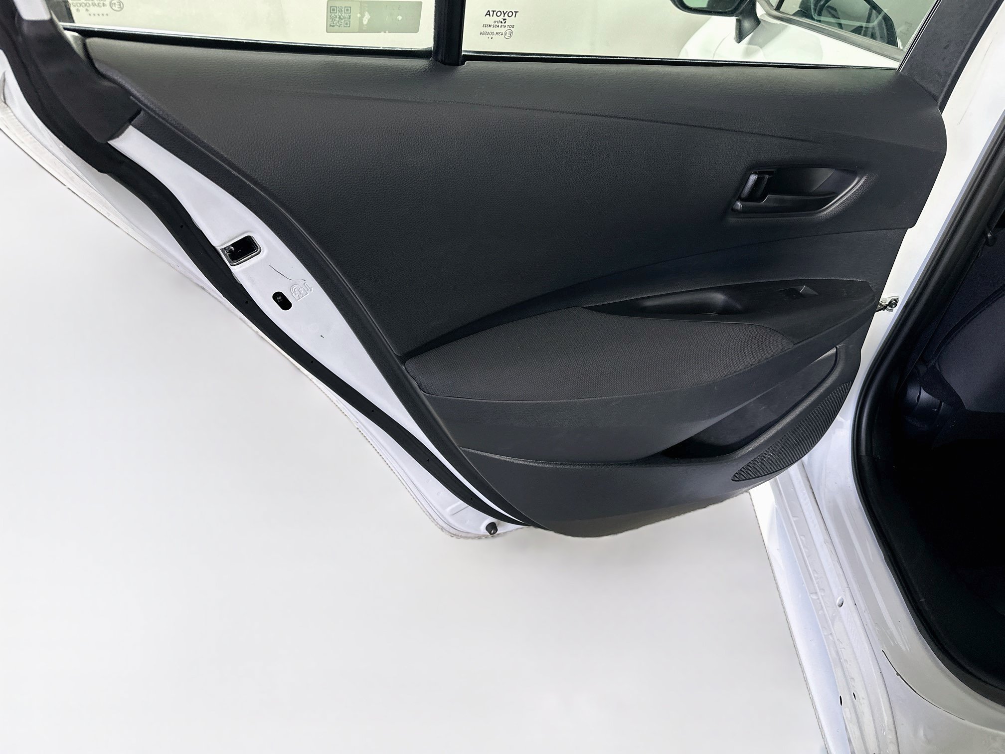 Used 2025 Toyota Corolla LE FWD image 25