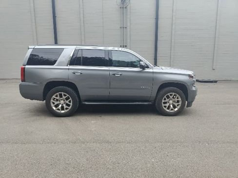 Used 2020 Chevrolet Tahoe LT w/ Luxury Package image 2