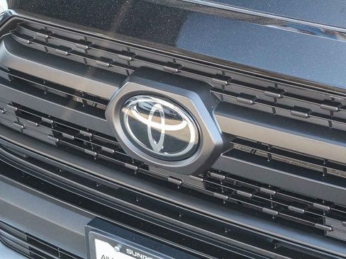 Used 2024 Toyota RAV4 Adventure AWD/4WD image 6
