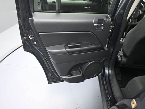 Used 2016 Jeep Patriot Sport w/ Power Value Group image 18