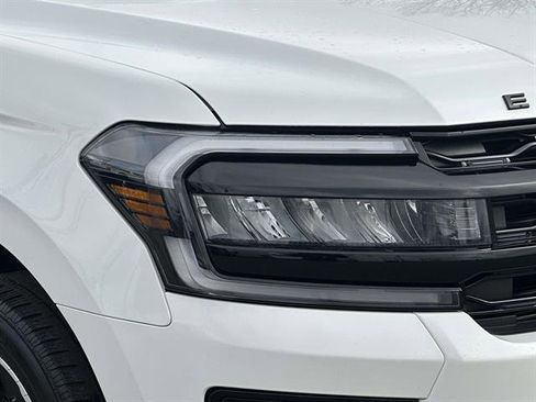 Used 2023 Ford Expedition Max Limited image 8