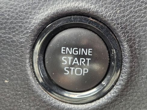Used 2025 Toyota Tundra SR AWD/4WD image 21