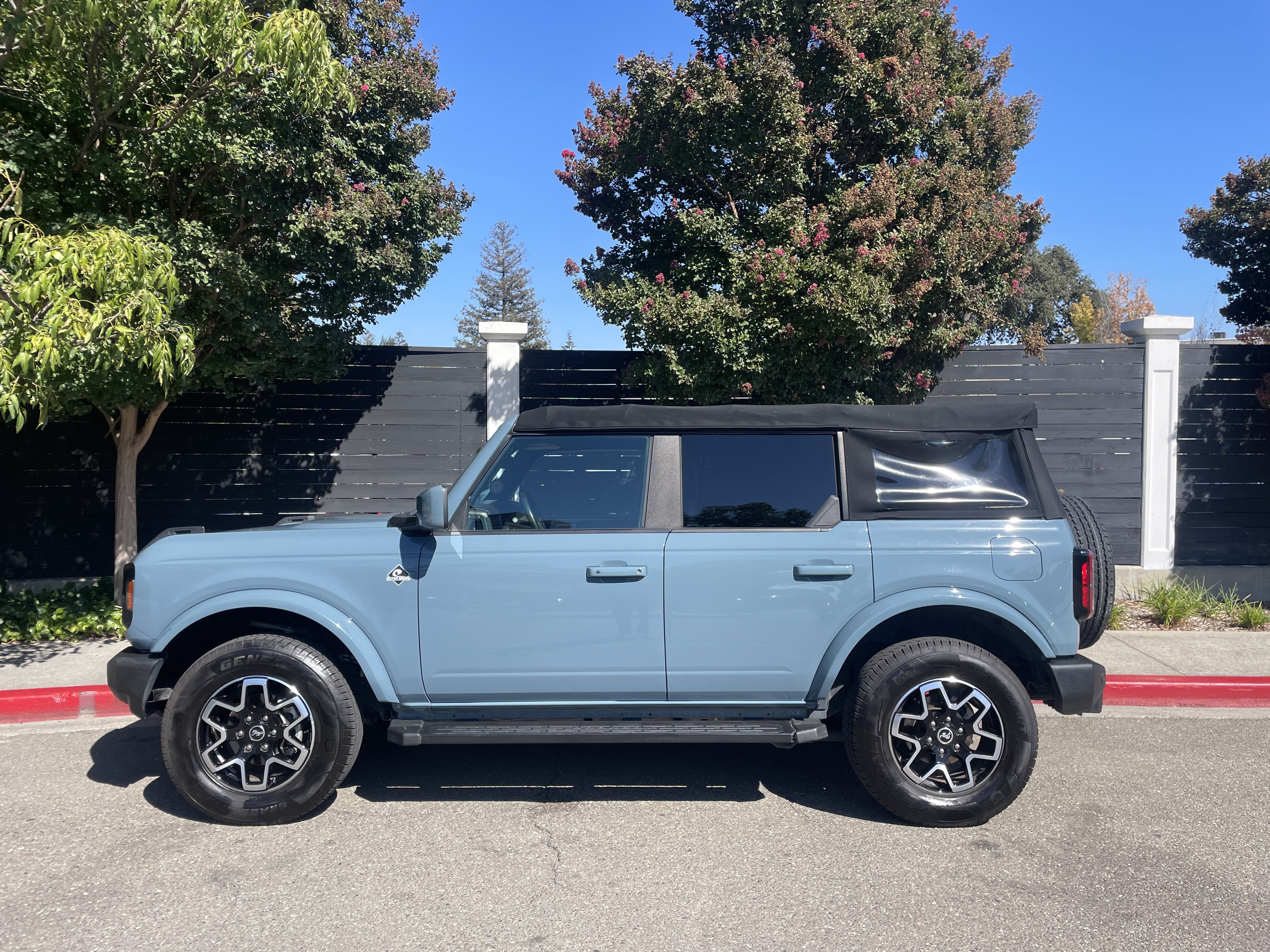 Used 2021 Ford Bronco Outer Banks AWD/4WD image 5