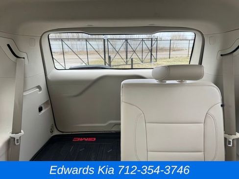 Used 2021 GMC Acadia Denali w/ Denali Ultimate Package image 16