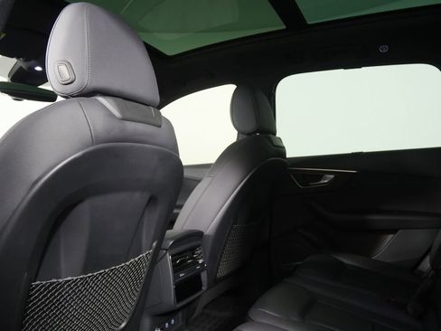 Used 2020 Audi Q7 3.0T Premium Plus w/ Premium Plus Package image 19