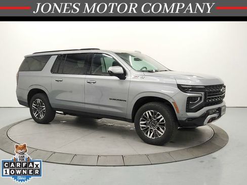 Used 2025 Chevrolet Suburban Z71 AWD/4WD image 1