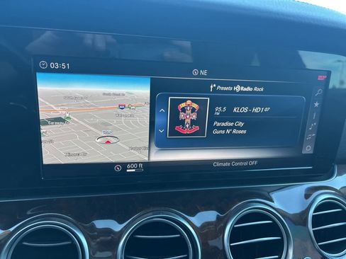 Used 2018 Mercedes-Benz E 300 image 33