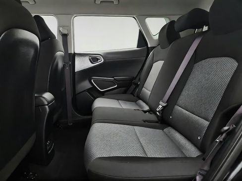 Used 2023 Kia Soul S FWD image 22