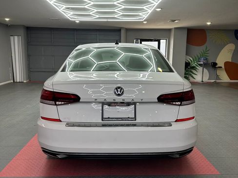 Used 2021 Volkswagen Passat 2.0T SE FWD image 5
