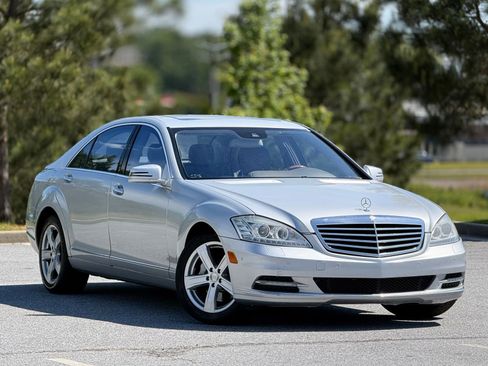 Used 2010 Mercedes-Benz S 550 image 13